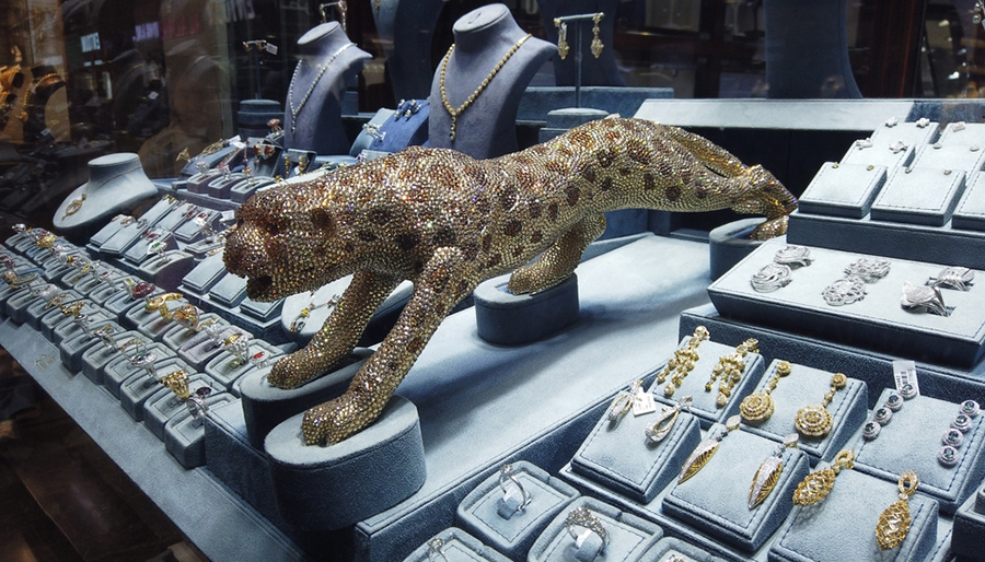 Caliber Consulting helps global luxury retailer with culture redesign and transformation