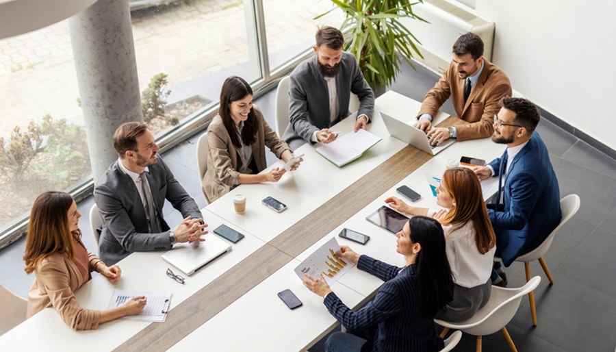 Pay and performance systems must be aligned with the operating model