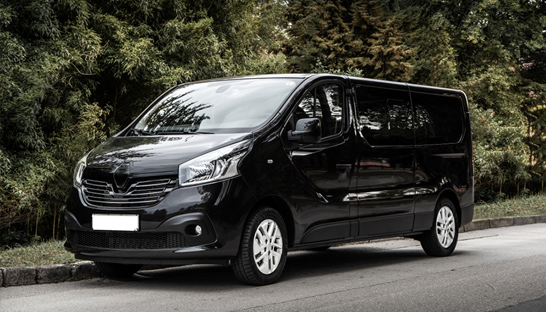 Small business checklist for renting commercial vans in Dubai during holiday seasons and sales